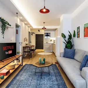 Monnas Apartment