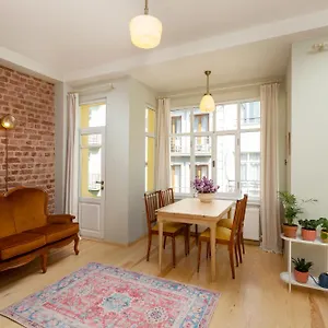 Lemon Apartment